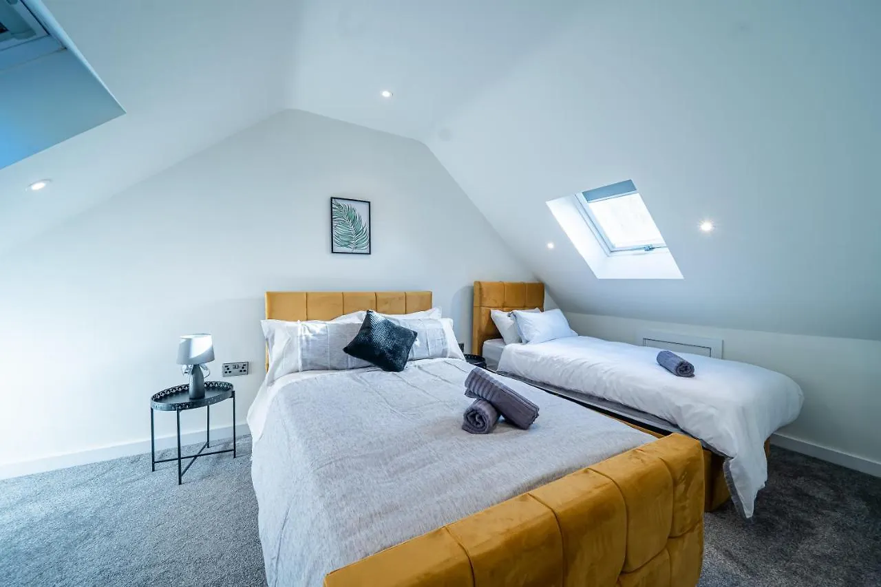 Modern 4-Bedroom Townhouse In Gated Community Near Leeds City Centre Wielka Brytania