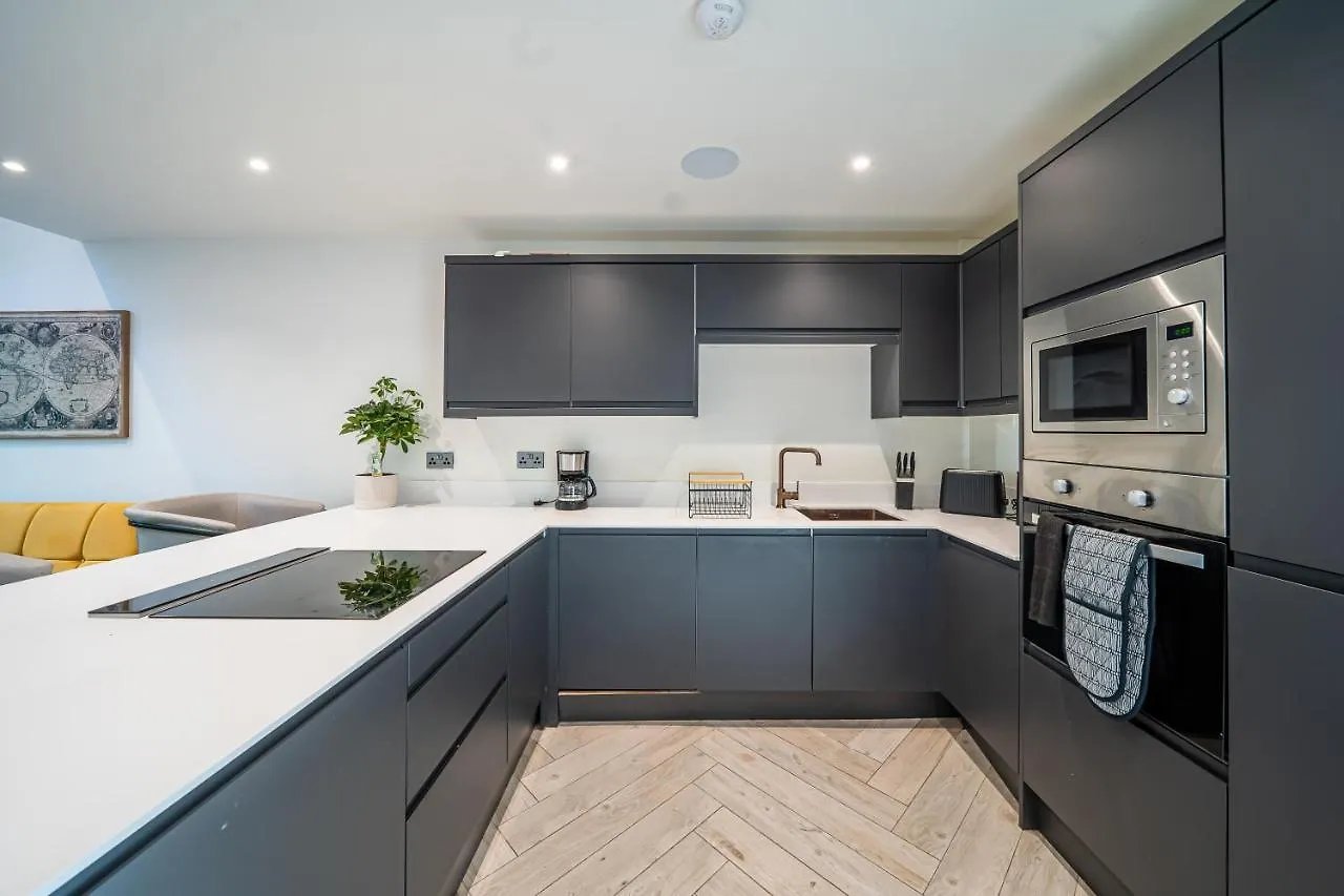 Modern 4-Bedroom Townhouse In Gated Community Near Leeds City Centre Wielka Brytania