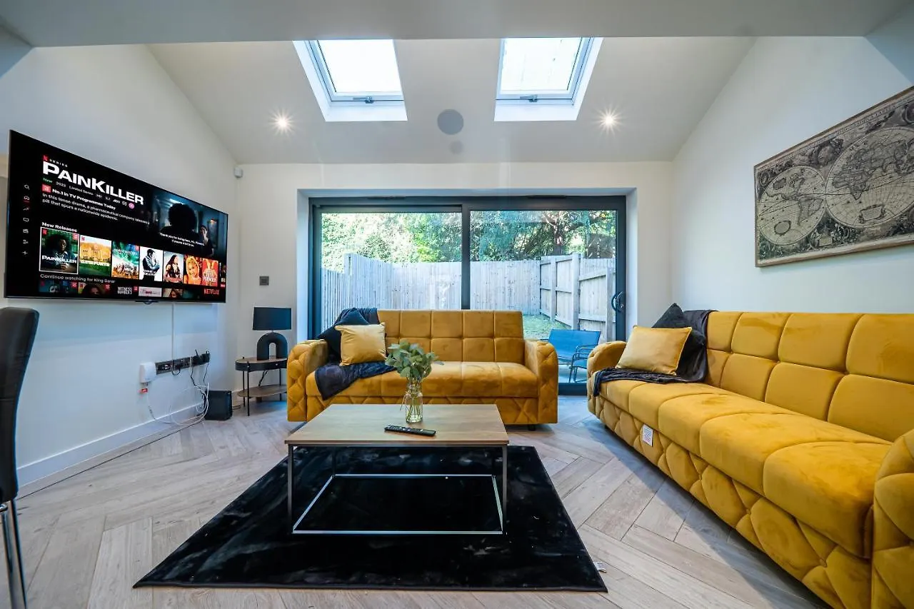 Modern 4-Bedroom Townhouse In Gated Community Near Leeds City Centre Wielka Brytania